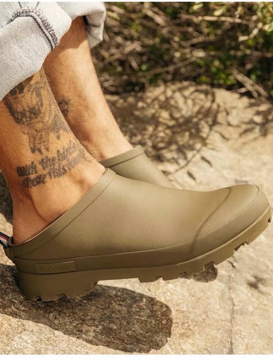 SeaVees Other - Seavees Bodega khaki Slip-On Utility Clog size 12